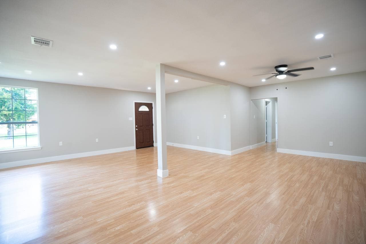 Living area remodel with recessed lighting